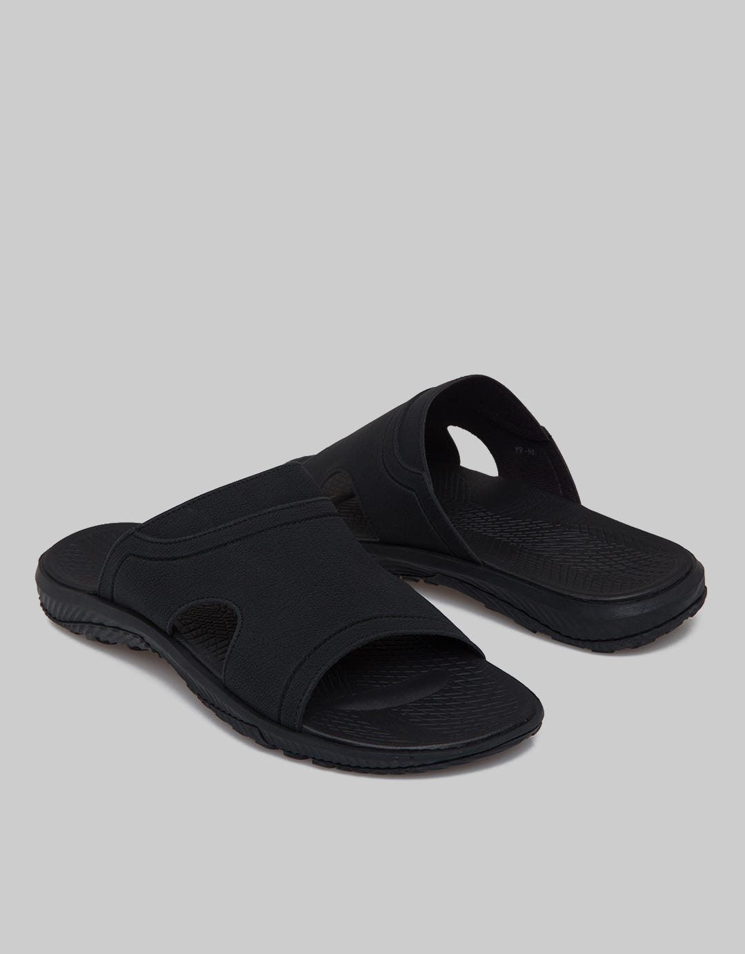 Cole Slipper Big Ban Sandal Pria