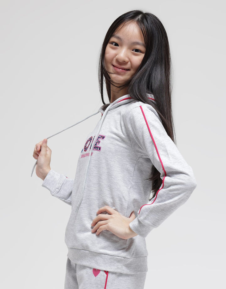 Nevada Emrbo Patch Love Sweater Anak Perempuan