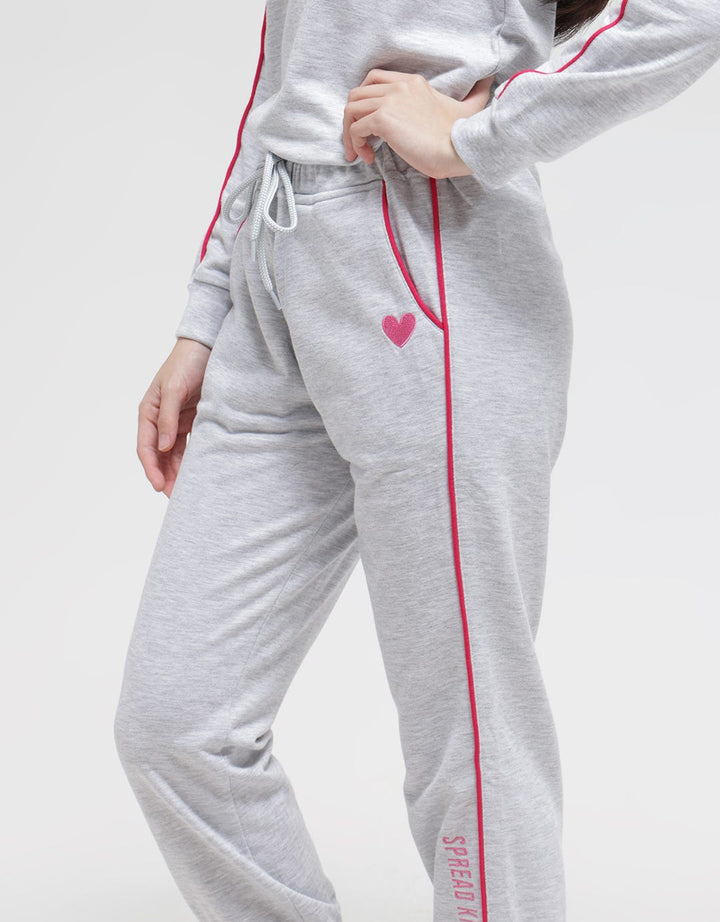Nevada Jogger Knit Pipping Embro Patch Love