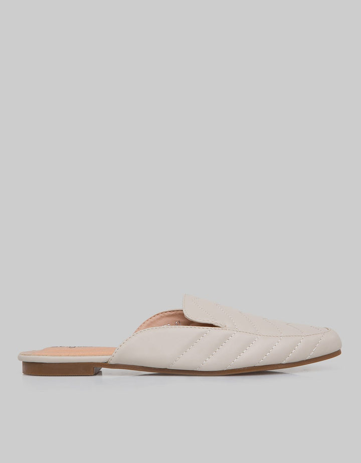 St. Yves Mcx Slip On Sandal Wanita