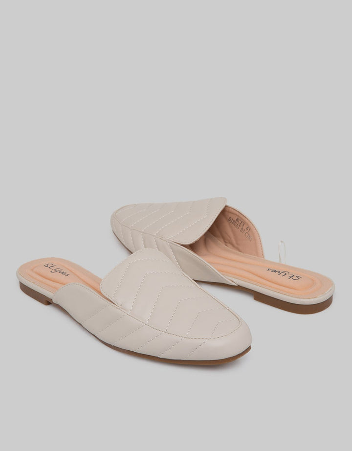 St. Yves Mcx Slip On Sandal Wanita