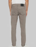 Izzue Chinos Plain Celana Panjang Pria