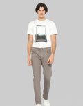 Izzue Chinos Plain Celana Panjang Pria