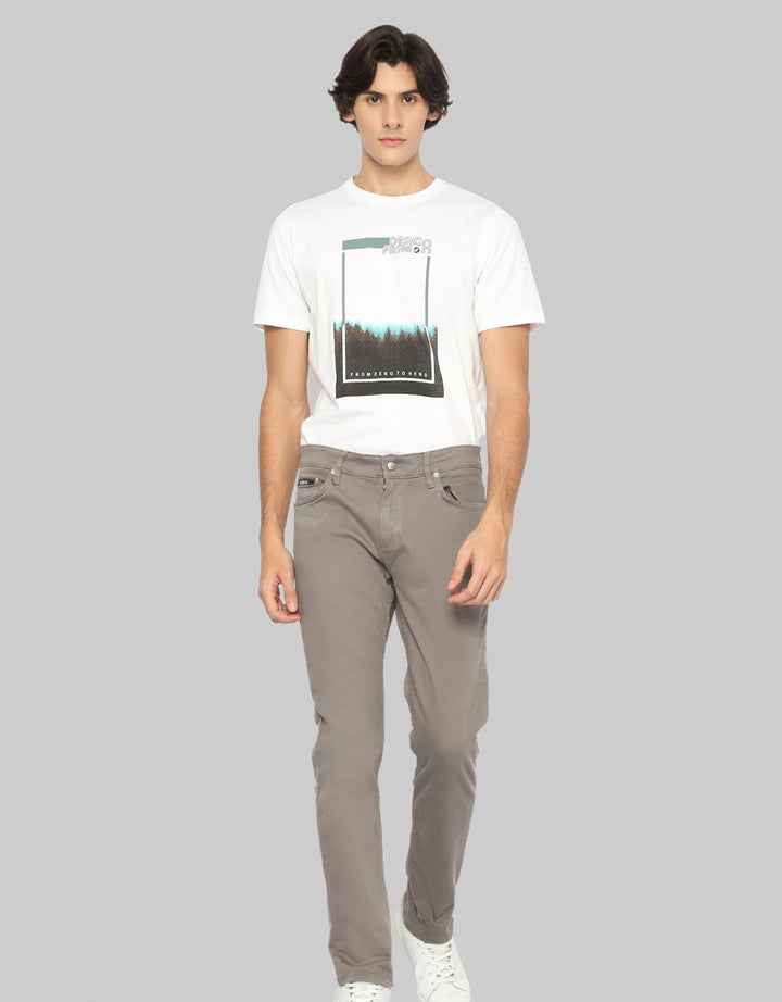Izzue Chinos Plain Celana Panjang Pria