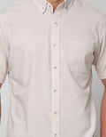 Larusso Kemeja Basic Oxford Pendek Pria