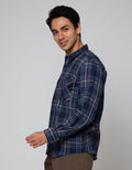 Details Flanel Yarn Kemeja Pria