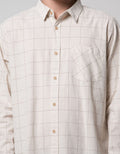 Details Yarndyed Classic Kemeja Pria