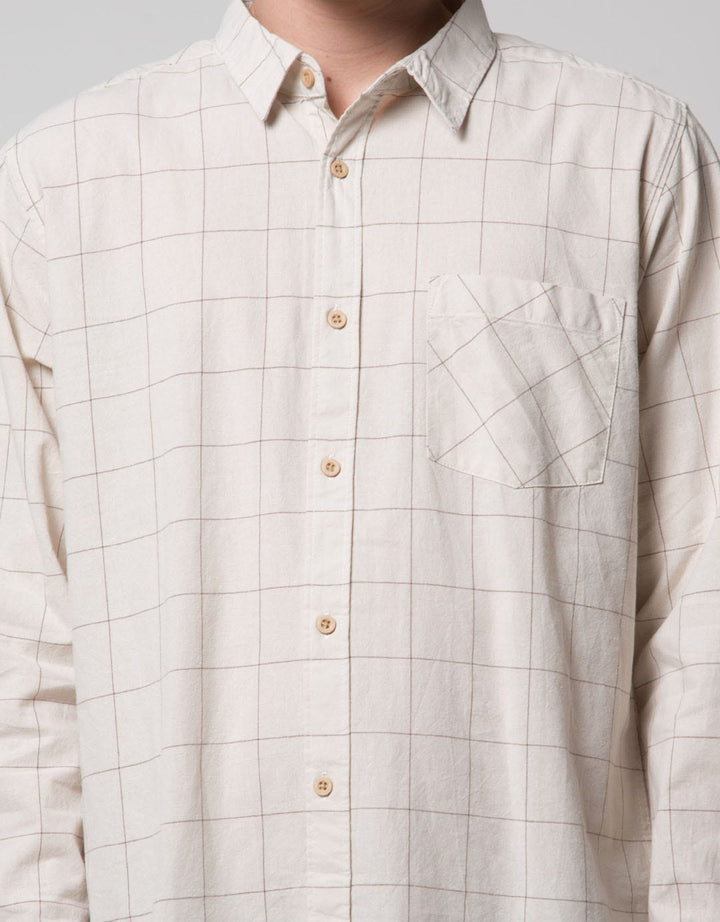 Details Yarndyed Classic Kemeja Pria