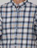 Details Flannel Check Kemeja Pria