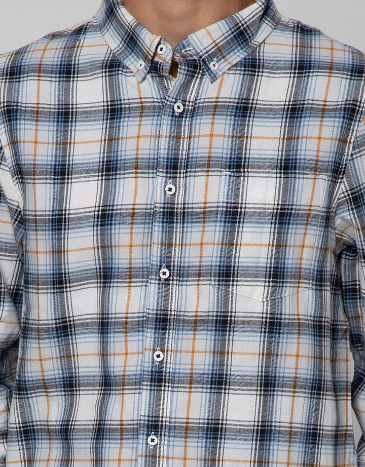 Details Flannel Check Kemeja Pria