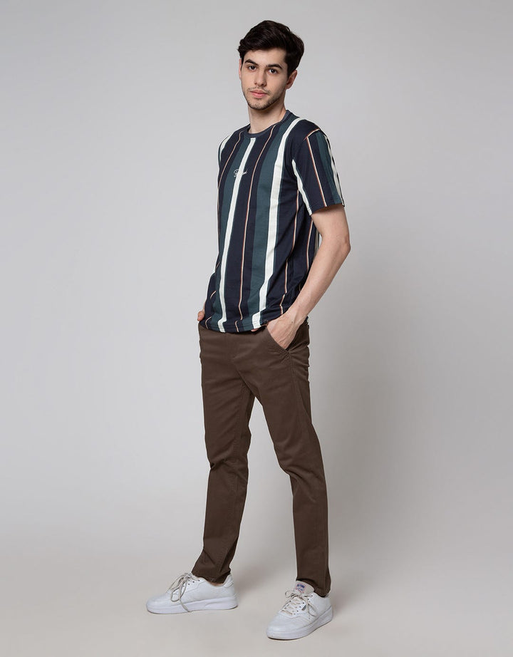 Details Neck Print Stripe Kaos Pria