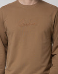 Details Embro Goodness Sweater Pria
