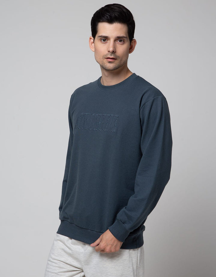 Details Neck Embro Atmosphere Sweater Pria