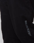 Nevada Zipp Knit Celana Jogger Pria
