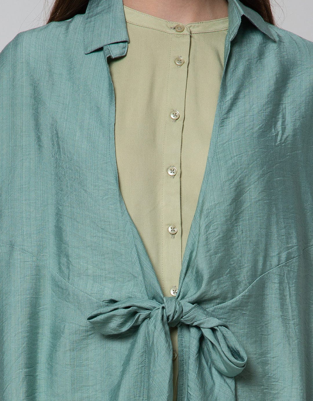 Details Bow Front Blazer Wanita