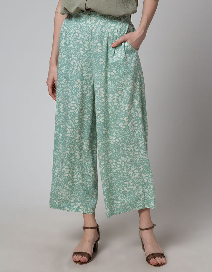 Details Cullote Style Women's Long Pants