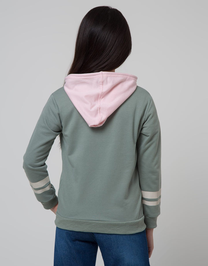 Nevada On The Good Sweater Anak Perempuan