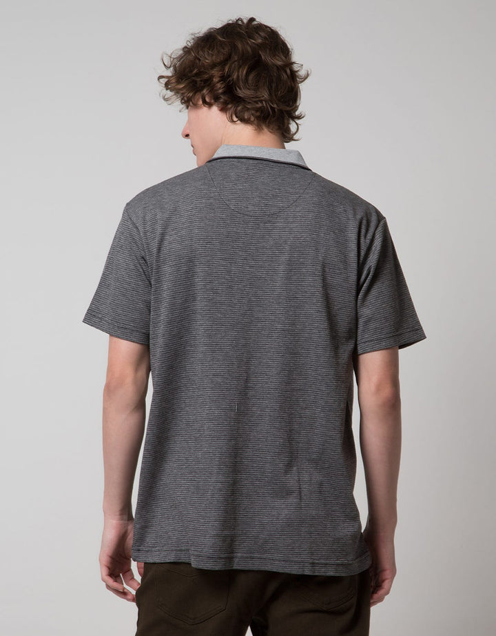 Cole Otoman Look Polo Shirt Pria