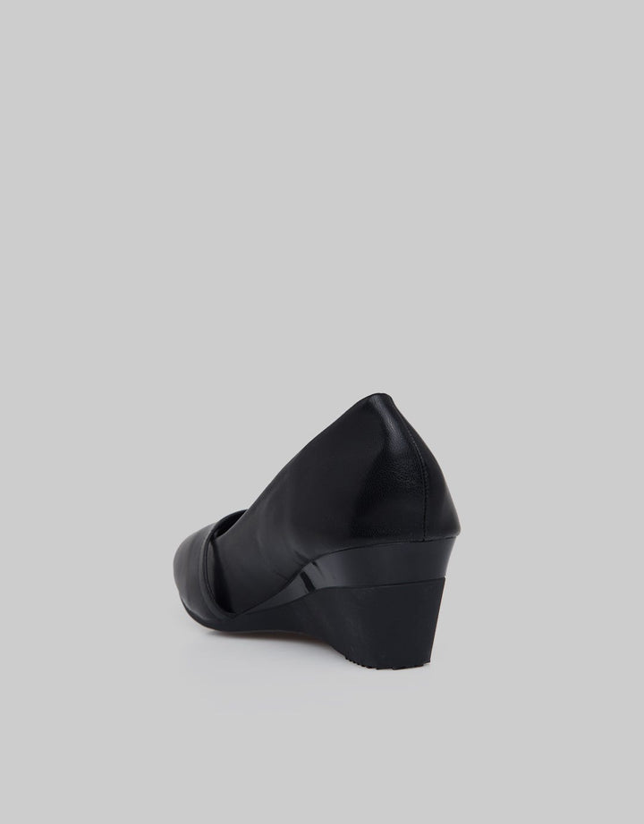 Peter Keiza Close Toe Wedges Wanita
