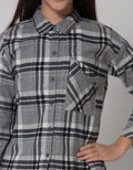 Nevada Flannel Pocket Kemeja Anak Perempuan