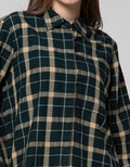 Cardinal Girl Small Plaid Motif Kemeja
