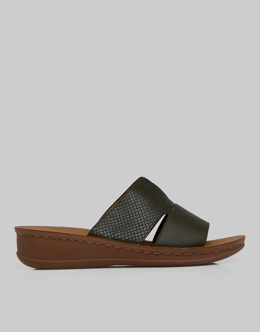 St. Yves Slipper Dot Sandal Wanita