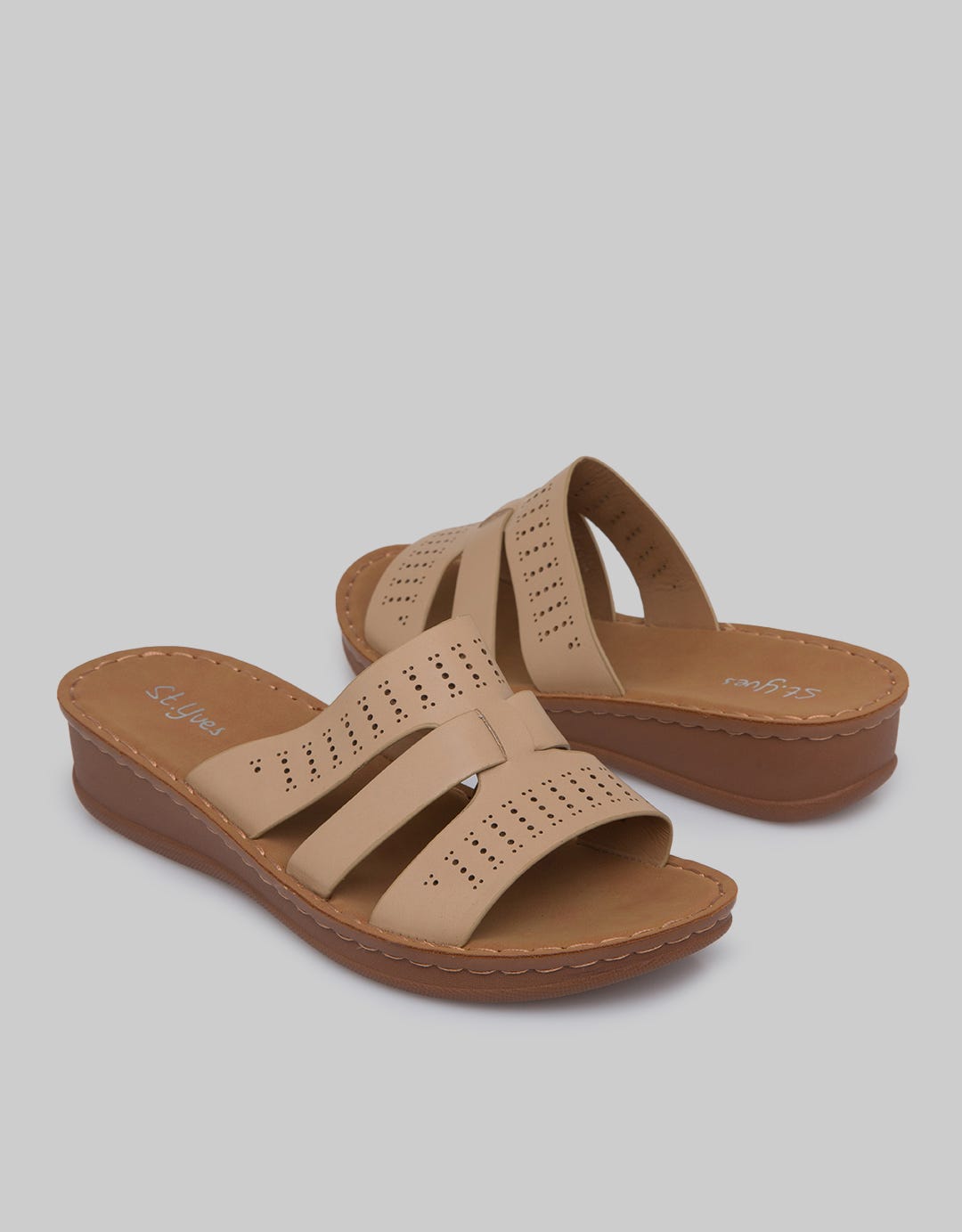 St. Yves Women's Slipper Sandals