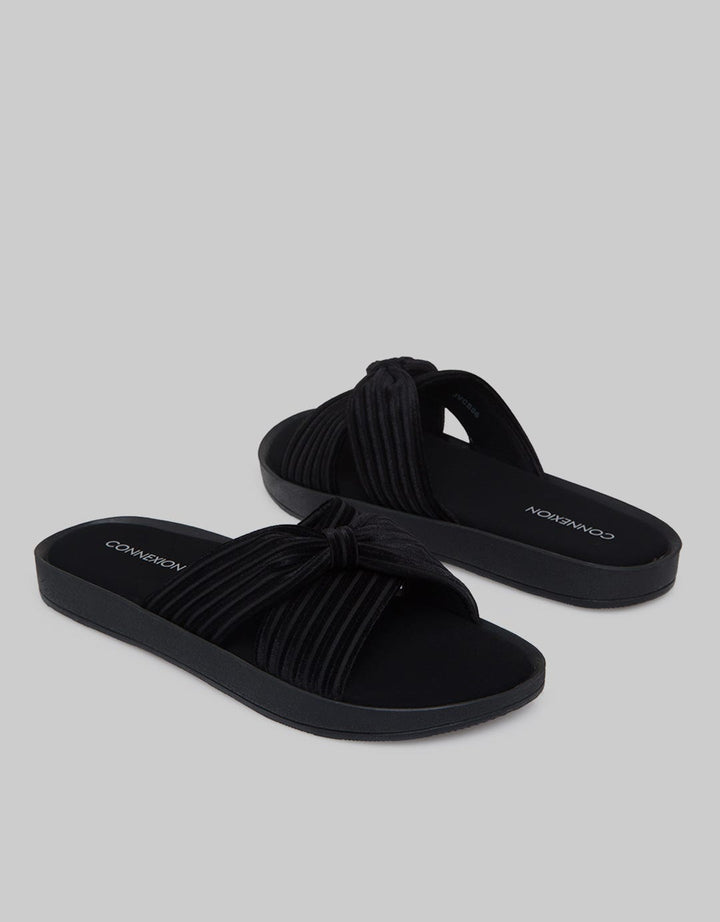 Connexion Cross Texture Ban Slipper Sandal Wanita