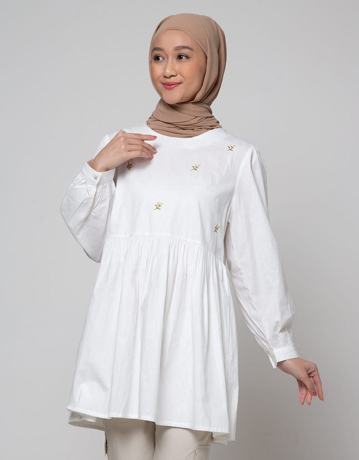 Annisa Long Sleeve Blouse With Small Flower Embroidery