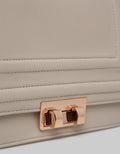 Connexion Shoulder Bag Chain With List Outside