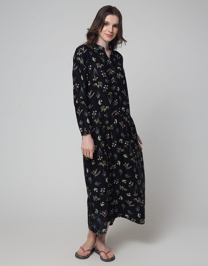 St. Yves Long Sleeve Maxi Dress Blooming Flower