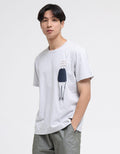 Suko Graphic Print Kerah Bulat Kaos Pria