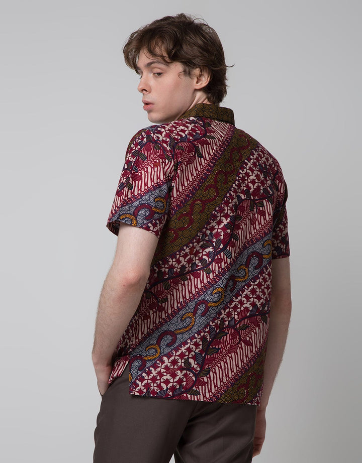 Arjunaweda Hem Batik Lengan Pendek Parang Kawung