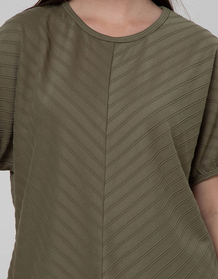 St. Yves Short Sleeve T-Shirt V Stripe Knit Top