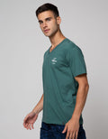Details V Neck Kaos Casual Pria
