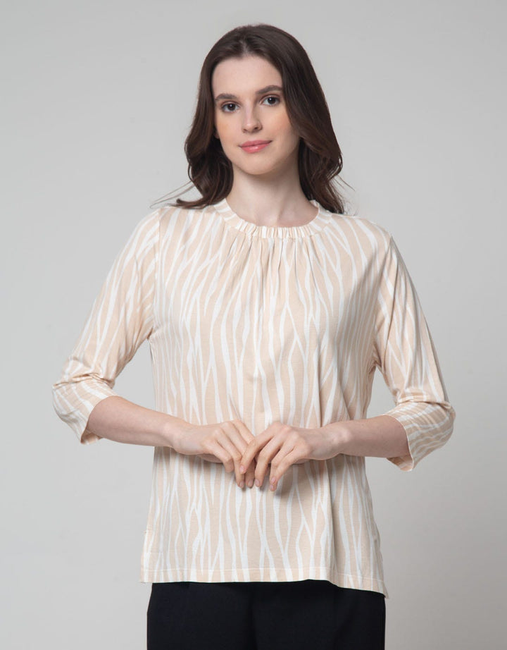 St. Yves Sleeve Print Women's T-Shirt