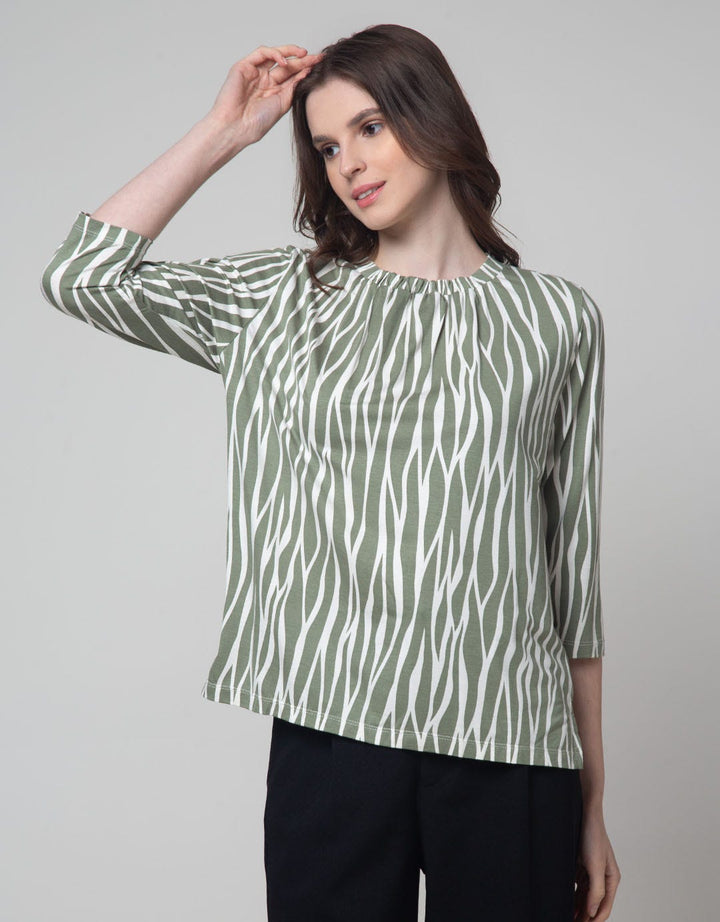St. Yves Sleeve Print Women's T-Shirt
