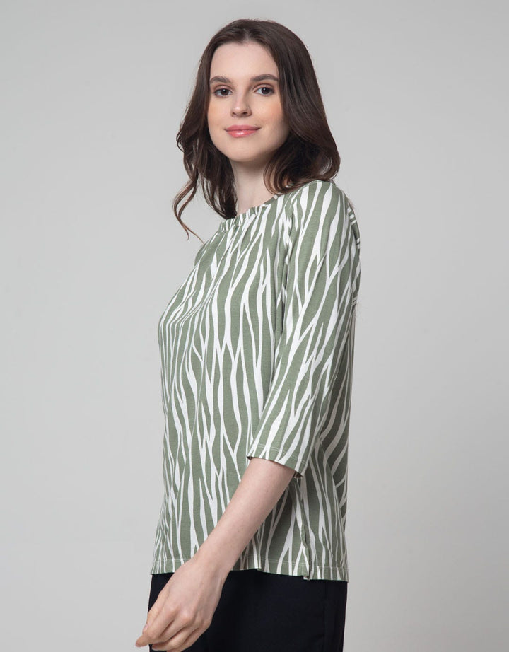 St. Yves Sleeve Print Women's T-Shirt