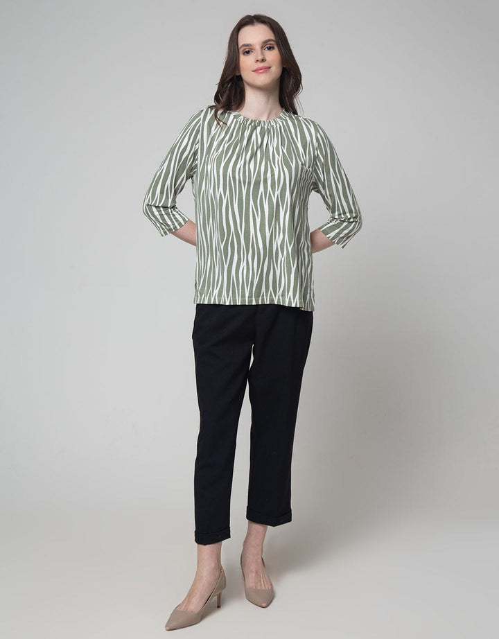 St. Yves Sleeve Print Women's T-Shirt