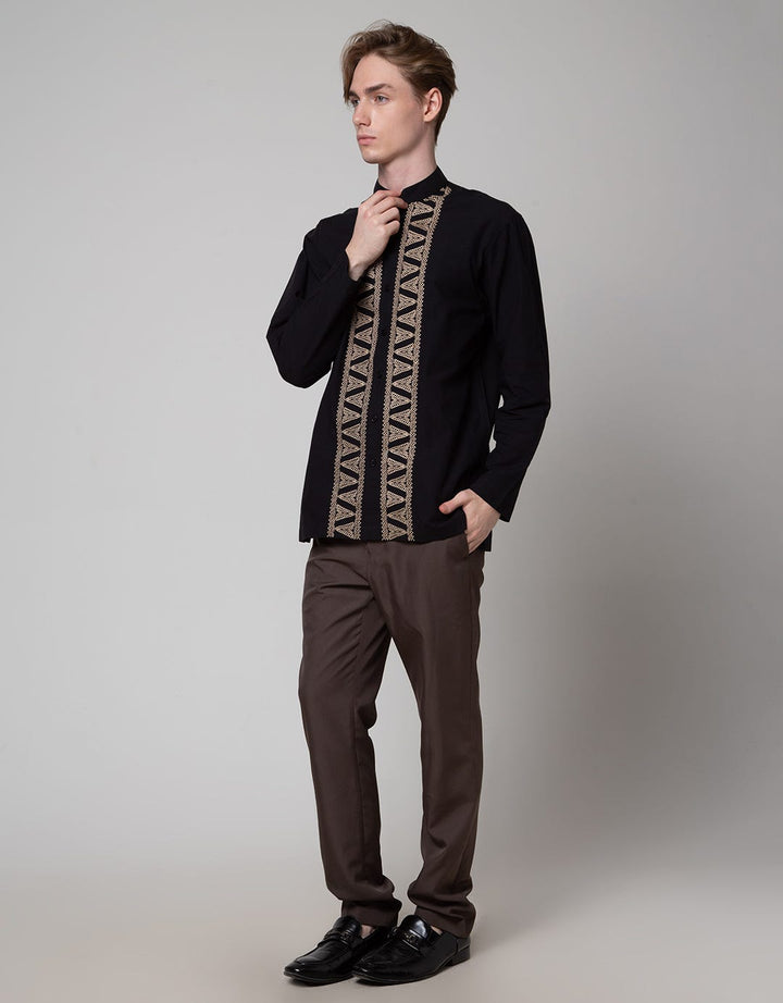 Intresse Baju Koko Lengan Panjang Grassland Pria