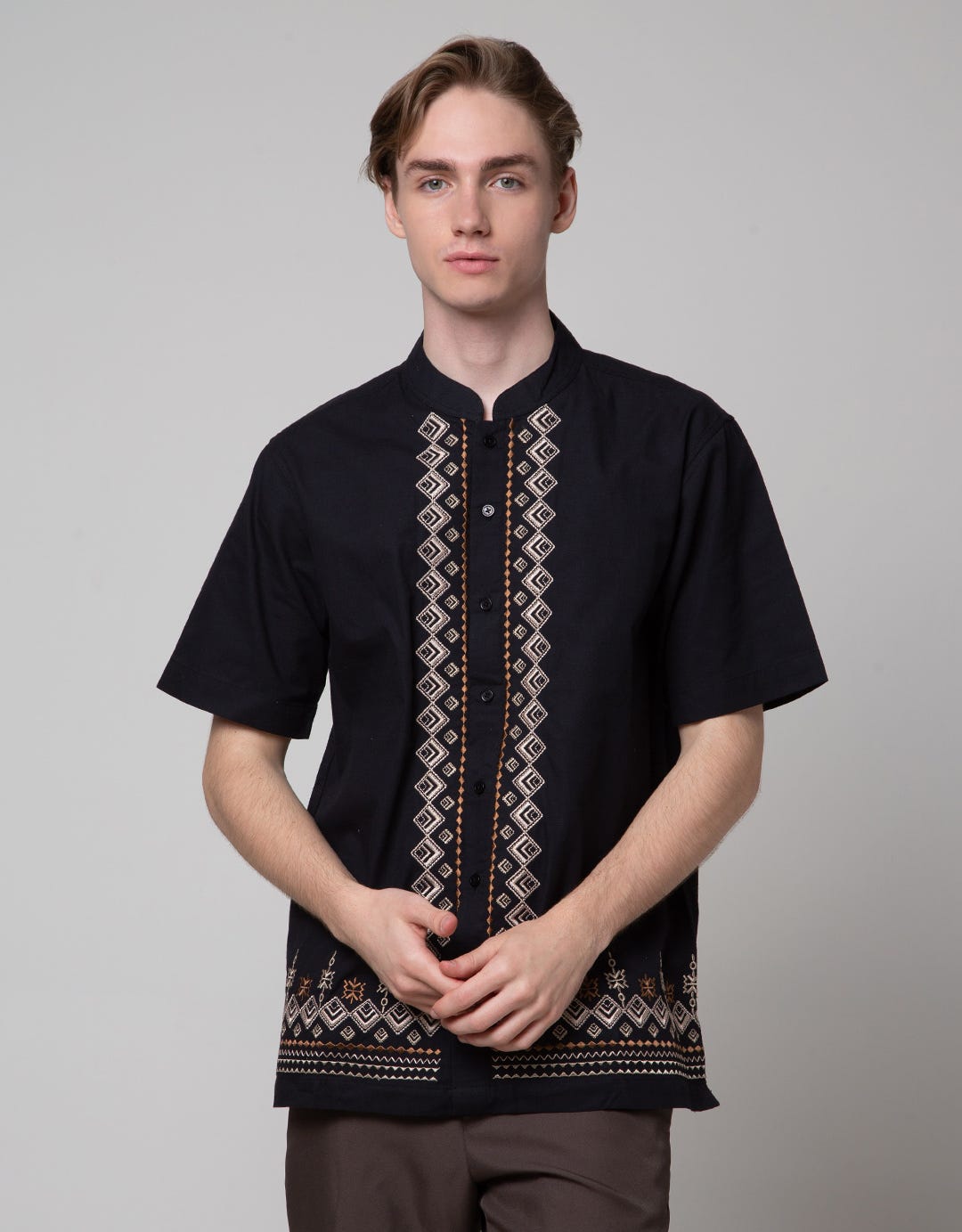Intresse  Baju Koko Lengan Pendek Bernaise Pria