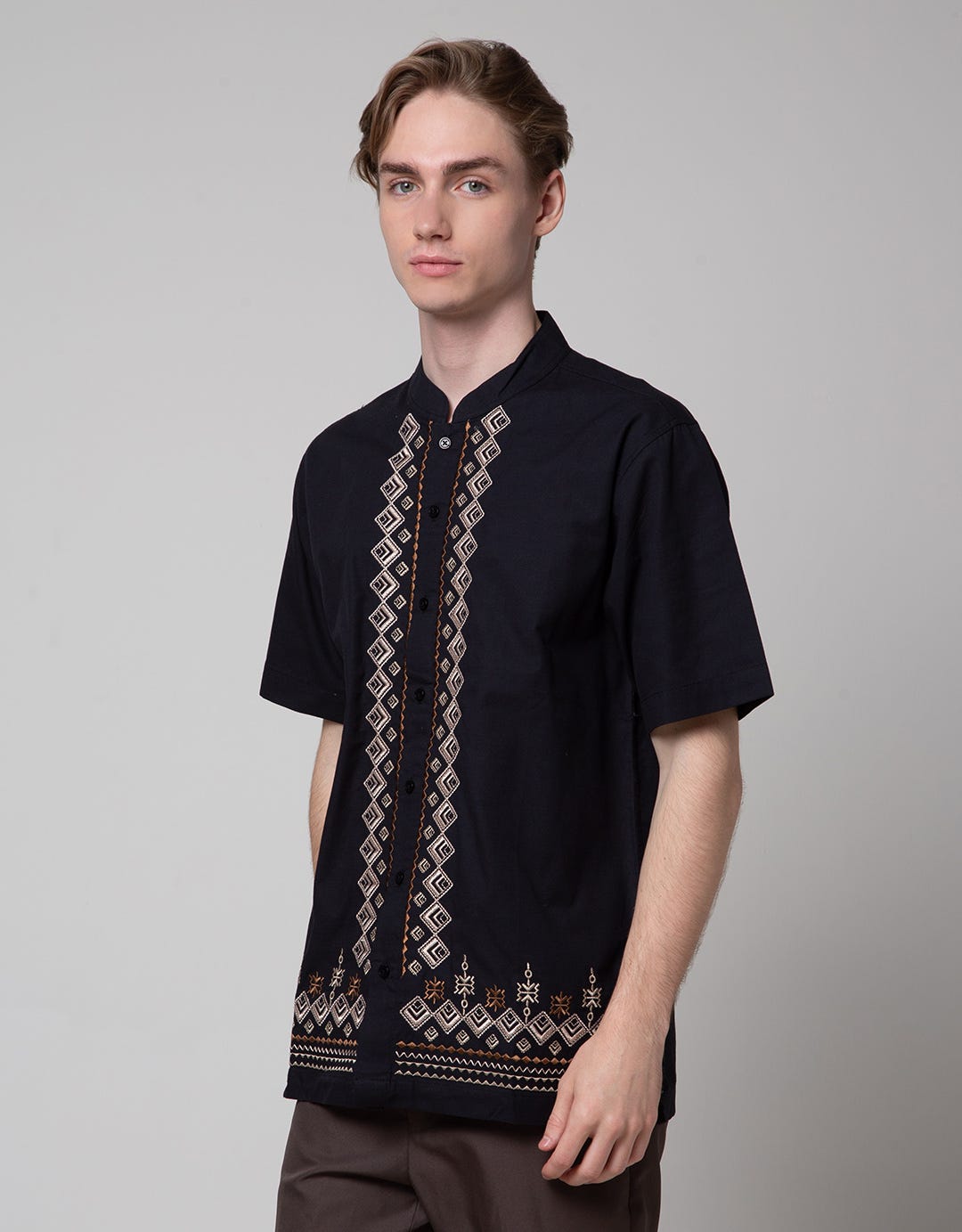 Intresse  Baju Koko Lengan Pendek Bernaise Pria