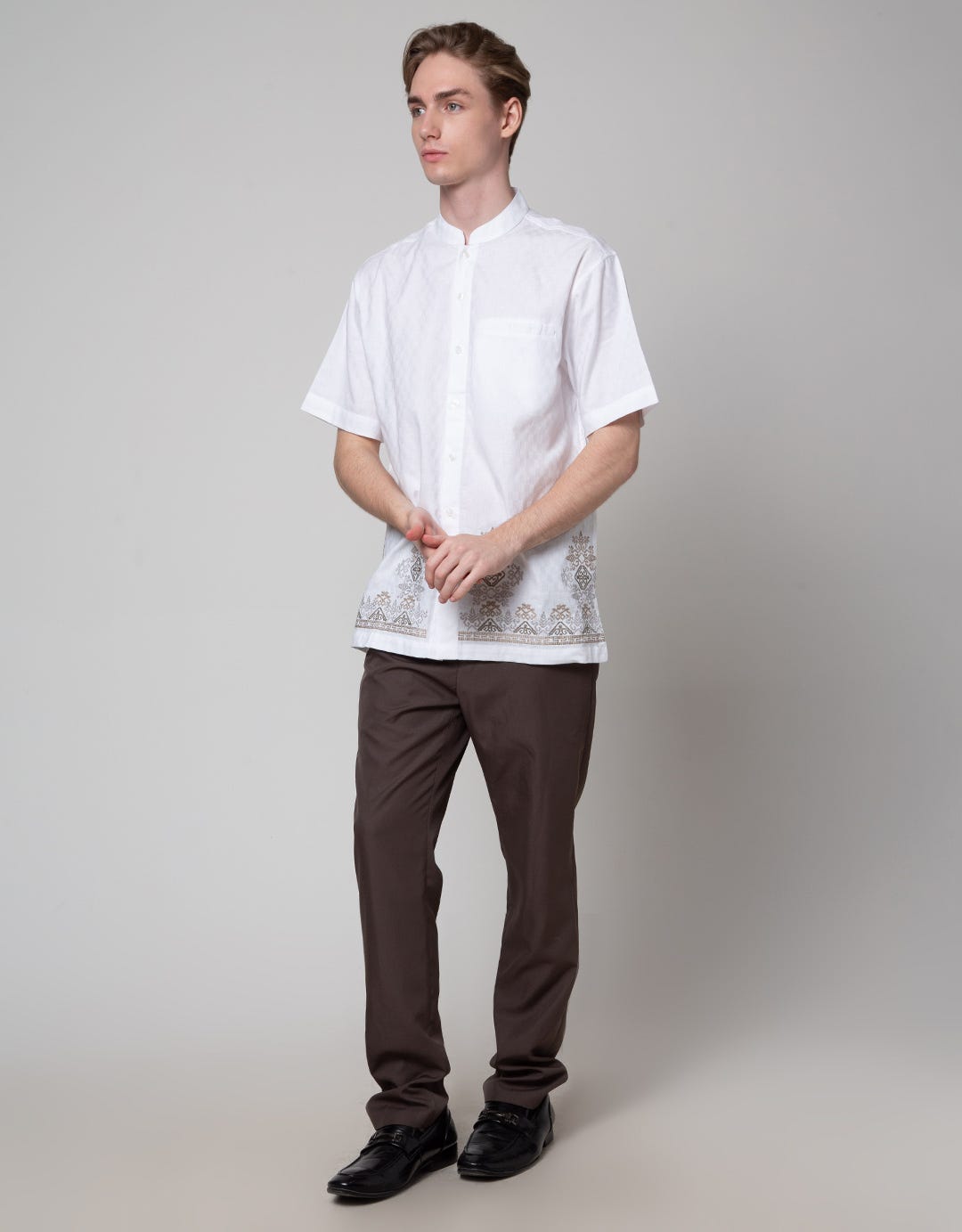 Intresse Carnation Buff Baju Koko Pria