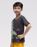 Little M Appli Dino Print Kaos Anak Laki-laki