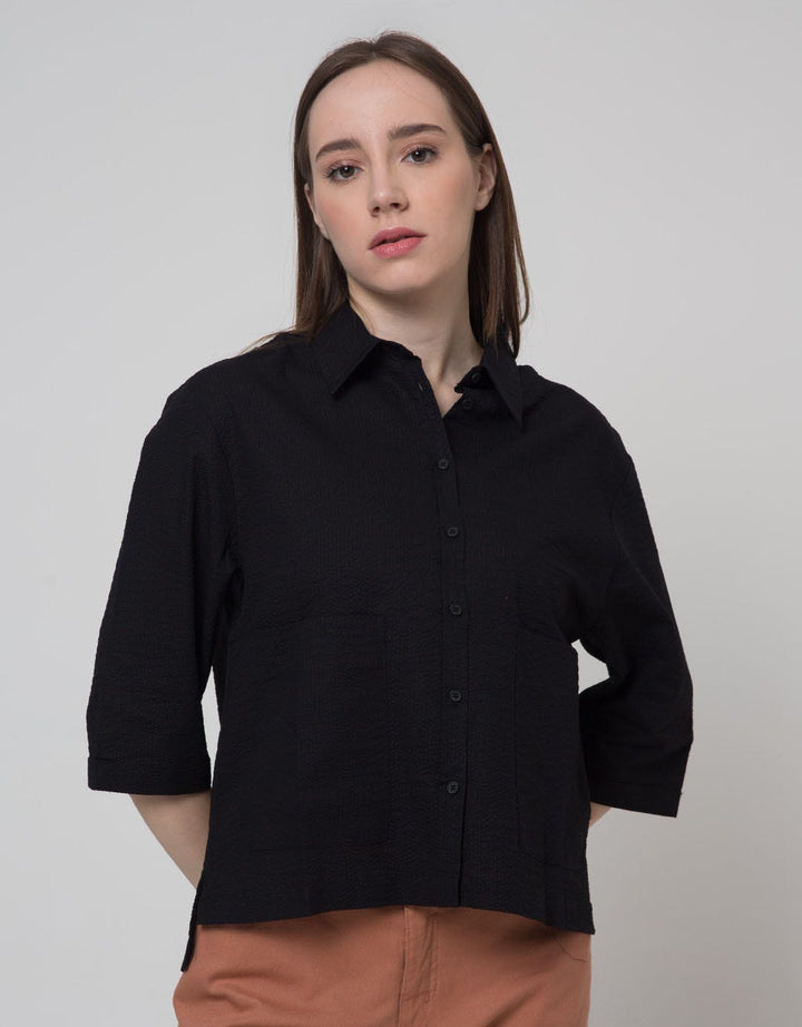 Details Short Sleeve Blouse With 2 Front Pocket