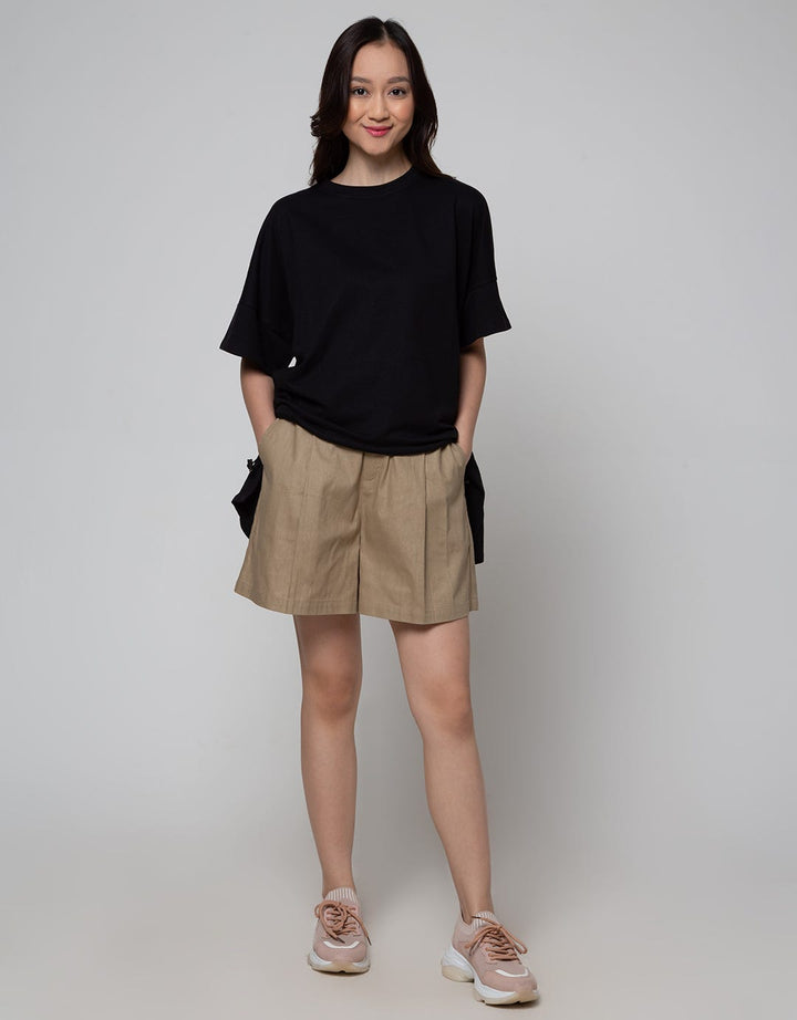 Details Short Pants Regular Fit With Button Opening