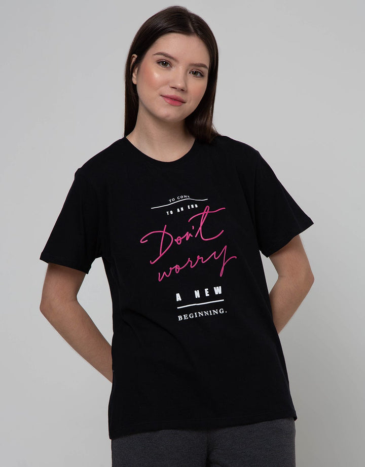 Details Don't Worry Kaos Wanita