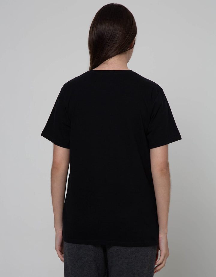 Details Don't Worry Kaos Wanita