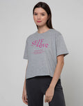 Details Boxy Tee Kaos Casual Wanita