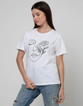 Details Face Outline Kaos Casual Wanita
